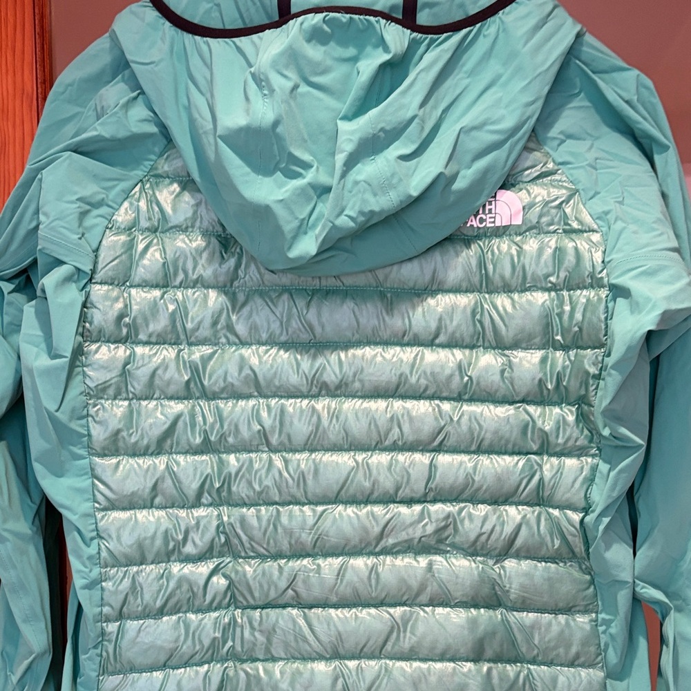 The North Face Women's Teal Puffer Jacket - Picture 5 of 5
